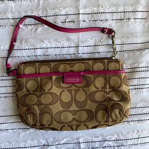 Like new coach wristlet!!!